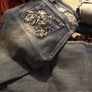 Men's Blue Jeans with Embroidered Pocket